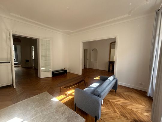 Location Appartement 5 pièces 148m² - Photo 1