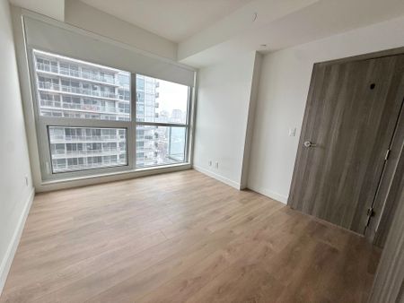 For Lease - 27 McMahon Dr Drive Unit# 1609, Toronto, Ontario - Photo 2