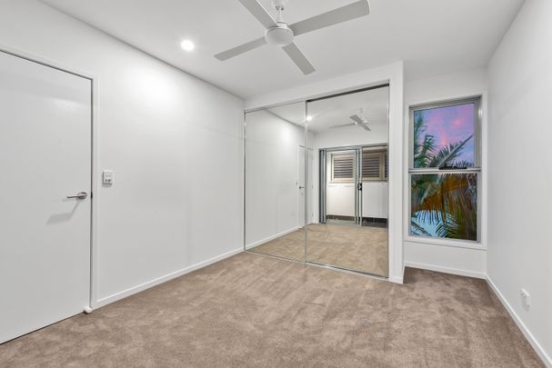 Modern, boutique townhouse - Photo 1