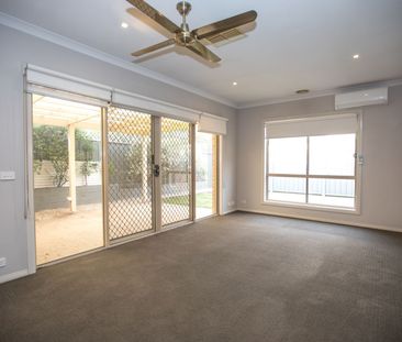 MAGNIFICIENT MAIN - Photo 1