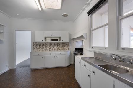 66 Chum Street, Golden Square. - Photo 4