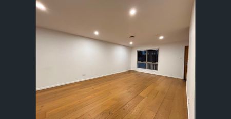 Spacious and Modern 4-Bedroom Townhouse with corner yard!!! - Photo 2