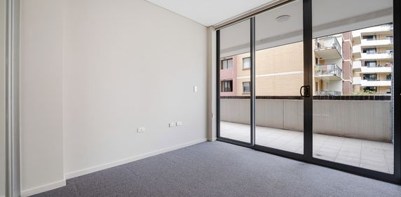 2 bedroom apartment - 25% below market rent - Photo 2