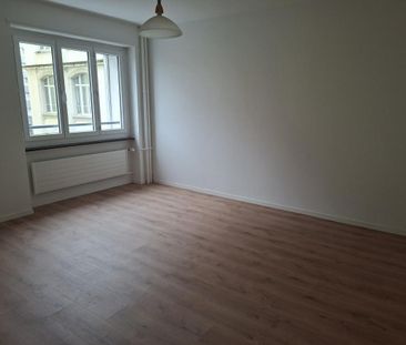 A louer, 2 pièces, Grenier 20, La Chaux-de-Fonds - Photo 4