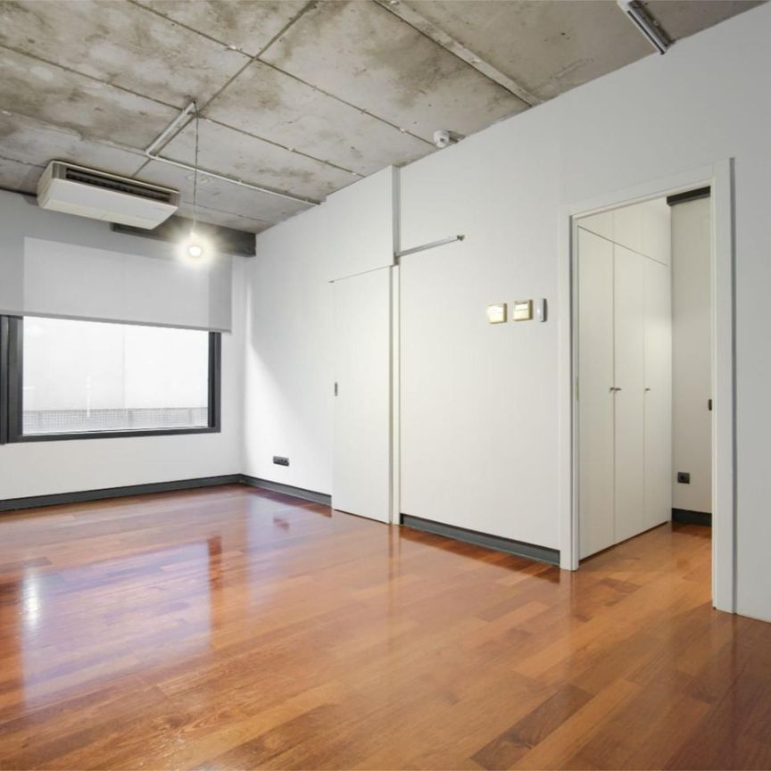 Piso de alquiler en Carretera de Fuencarral, 14, Zona Industrial - Photo 1