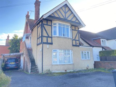 2 bedroom flat to rent - Photo 2