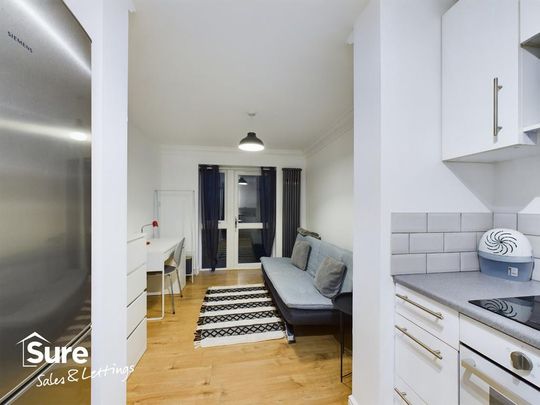 1 bedroom flat to rent - Photo 1