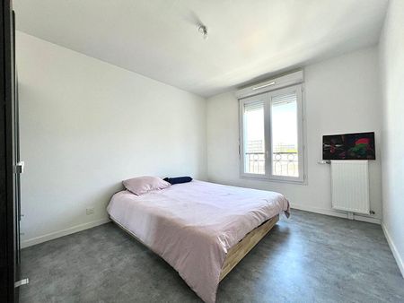 Apartment - Photo 2