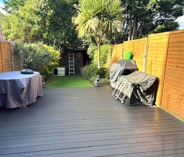 Cowes, Isle Of Wight, PO31 - Photo 6