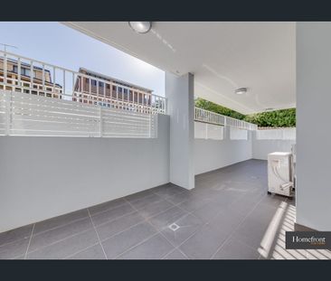 Ground Floor with Huge Undercover Return Balcony - Photo 5