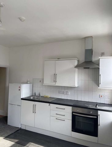 1 Bed Flat, Leeds, LS12 - Photo 3