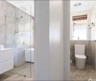 Ellenbrook - Photo 2