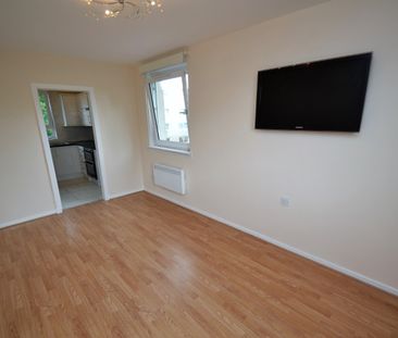 1 bed flat to rent in Rossendale Court, Glasgow, G43 - Photo 4