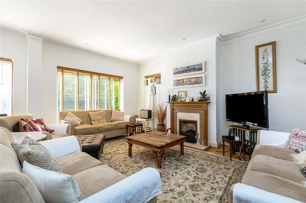 5 bedroom detached house to rent - Photo 1