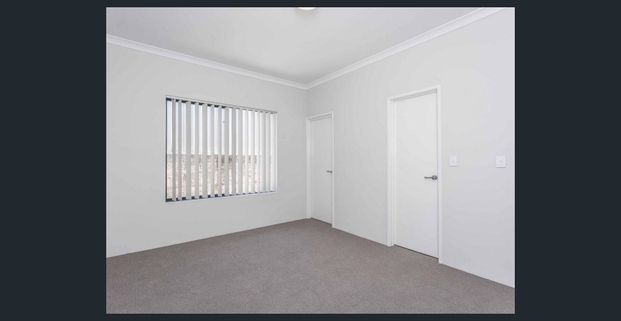 BRAND NEW HOME - IDEAL LOCATION - Photo 1