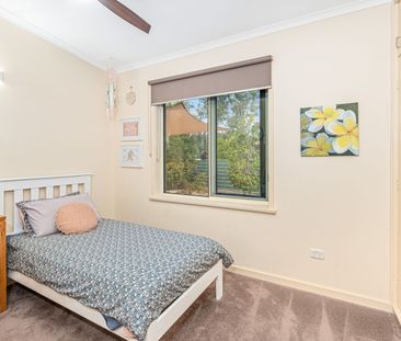 Spacious Four Bedroom Family Home - Photo 6