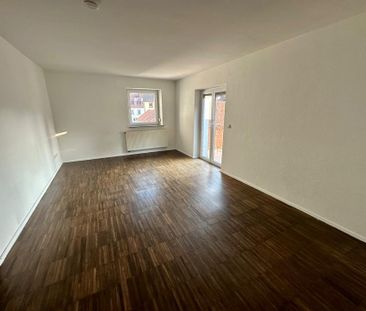 Renovierte 3-Zimmer-Wohnung in begehrter Lage von Obertürkheim - Photo 1