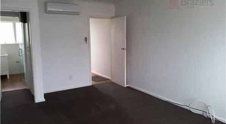 Attractive One bedroom Apartment - Photo 3