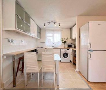 Burrell Close, Edgware, HA8 - Photo 4