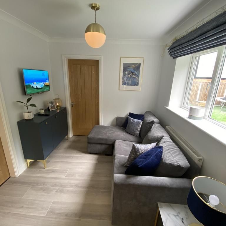 4 bedroom detached house to rent - Photo 1