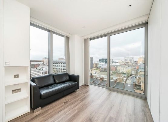 Leman Street - Photo 1