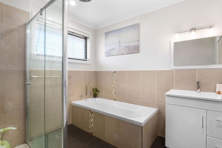 Modern Family Living - Photo 4