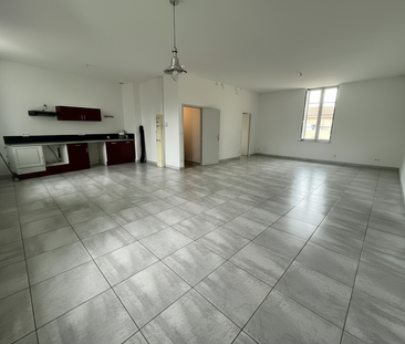 Location Appartement 4 pièces 132m² NARBONNE 11100 - Photo 4