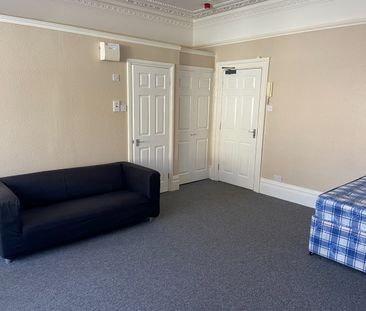 Studio Flat, Walsingham Road, BS6 - Photo 6