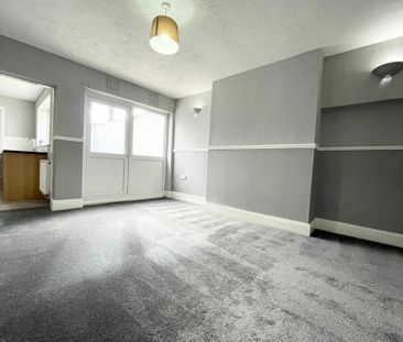 3 bedroom end of terrace house to rent - Photo 5