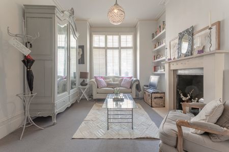 1 Bed Flat, Queenstown Road, SW8 - Photo 4