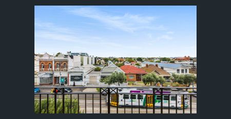 Top Floor Corner Stunner - Photo 5