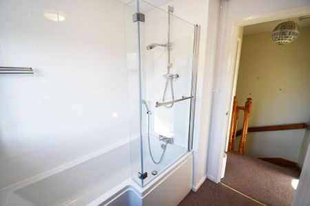 2 bedroom semi-detached house to rent - Photo 3