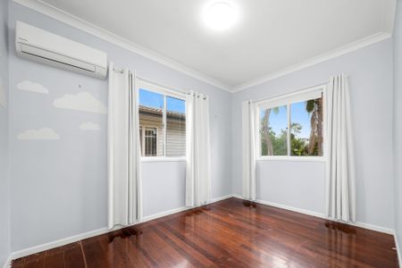 29 Russell Avenue, Norman Park. - Photo 5