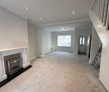 Downing street, Newport - Photo 6