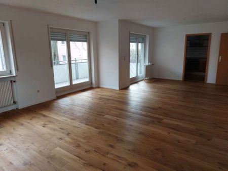 Viel Platz für Wohnen und Chichi - großzügiges und ruhiges Wohnen mitten in der Stadt! - Photo 2