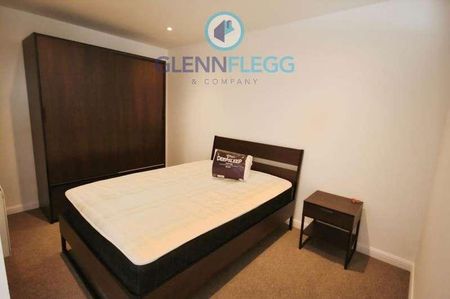 Furnished, West Central, Slough, SL2 - Photo 2