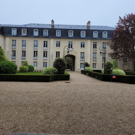 Location Appartement 1 pièce 35m² ST GERMAIN EN LAYE 78100 - Photo 3