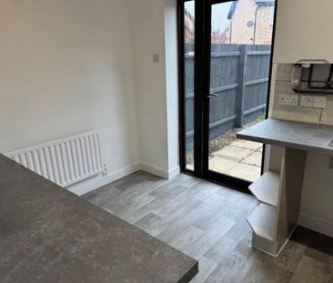 2 bedroom terraced house to rent - Photo 3