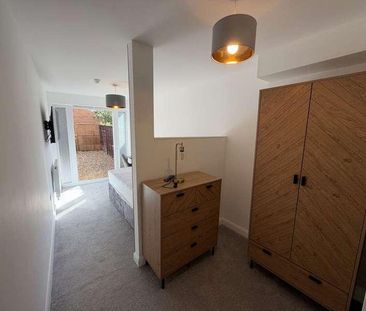 Boleyn Avenue, Peterborough, PE2 - Photo 5