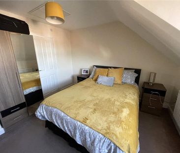 4 bedroom detached house to rent - Photo 4