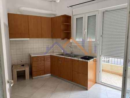 Διαμέρισμα για ενοικίαση Λόφος Βελισσαρίου - Λούτσα (Ιωάννινα) - Φωτογραφία 2