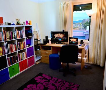 FAMILY HOME WITH LOADS OF SPACE - Photo 5