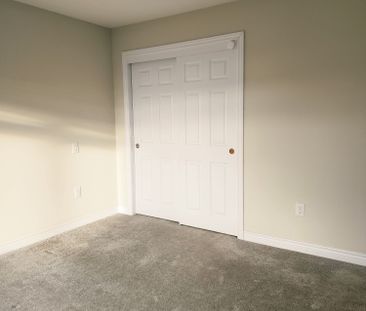 For Lease - 33 Hollywood Court, Cambridge, Ontario - Photo 5