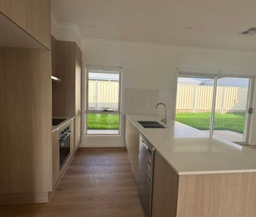 Fresh, modern living - Photo 5