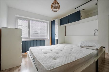 4 bedroom terraced house to rent - Photo 3