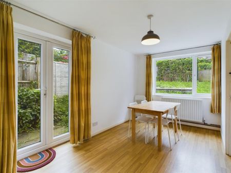 Colbourne Avenue, Brighton - Photo 3