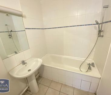 Location Appartement 2 pièces 58m² ST DENIS 97400 - Photo 1