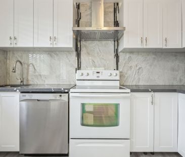 For Lease - 18 Thirty Third Street Unit# 3, Toronto, Ontario - Photo 6