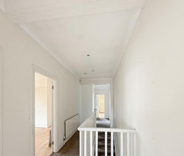 4 bedroom semi-detached house to rent - Photo 2