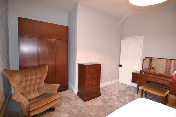 3 bedroom end of terrace house to rent - Photo 1